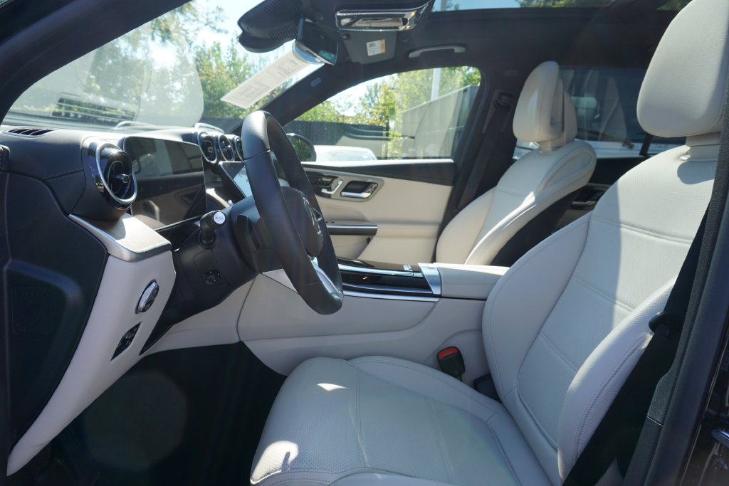 Certified 2024 Mercedes-Benz GLC 300 4MATIC image 11
