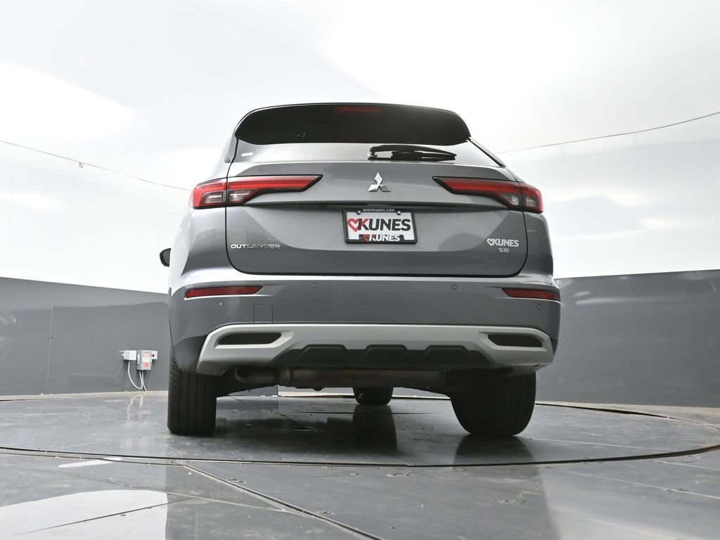 Used 2024 Mitsubishi Outlander SE image 57