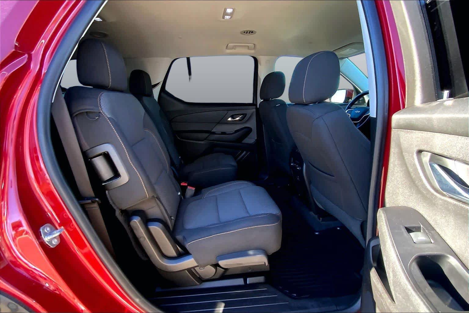 Used 2019 Chevrolet Traverse LT FWD image 20