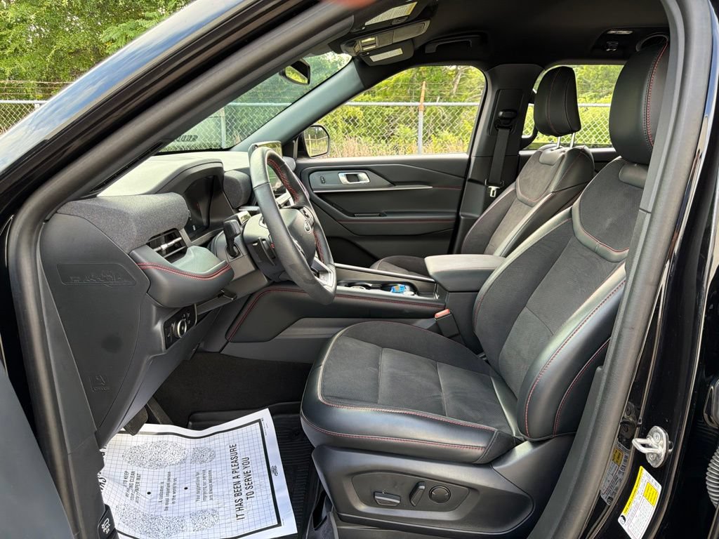 Used 2025 Ford Explorer ST AWD/4WD image 24