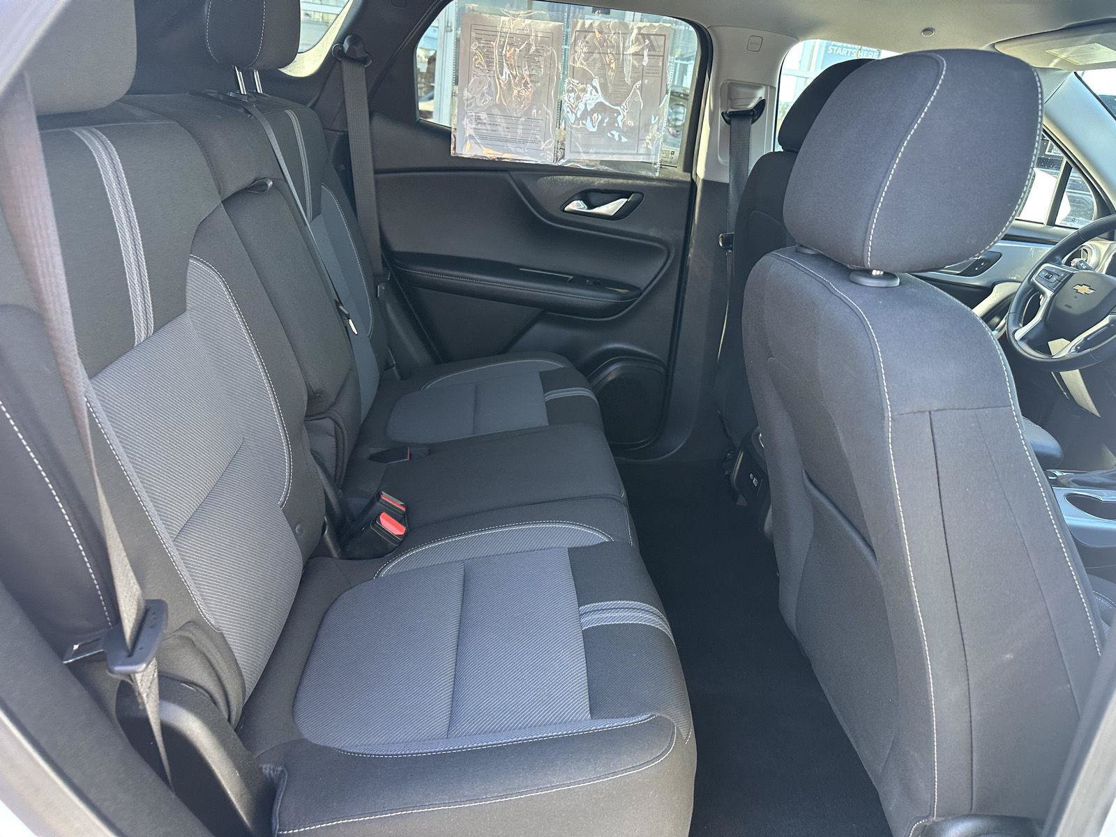 Used 2025 Chevrolet Blazer LT FWD image 27