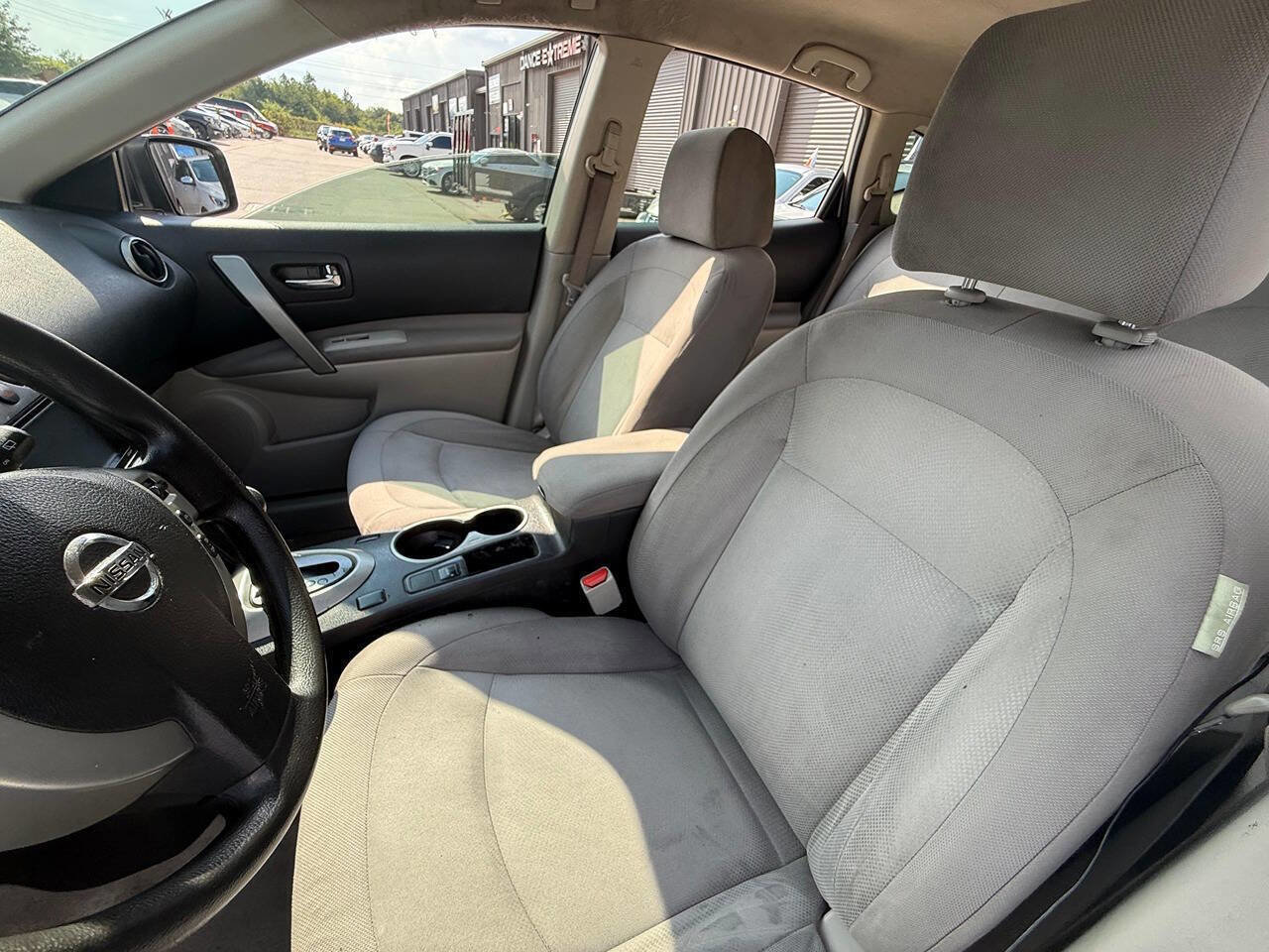 Used 2013 Nissan Rogue S image 35