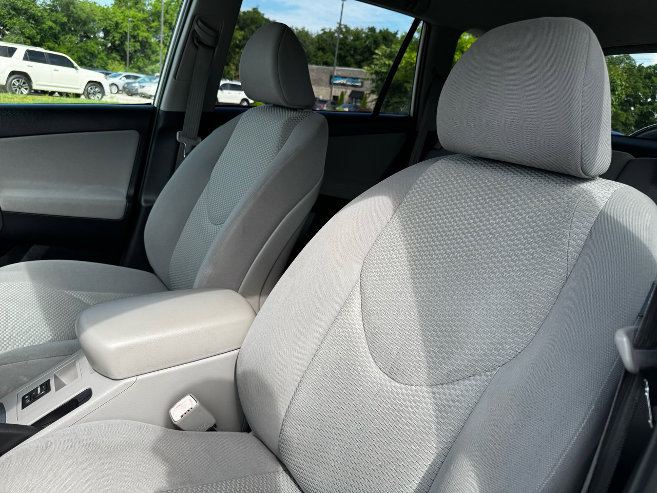 Used 2006 Toyota RAV4 Limited image 11