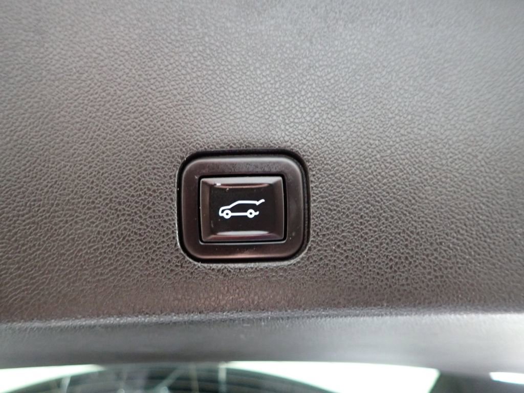 Used 2020 Cadillac XT6 Premium Luxury w/ Platinum Package image 18