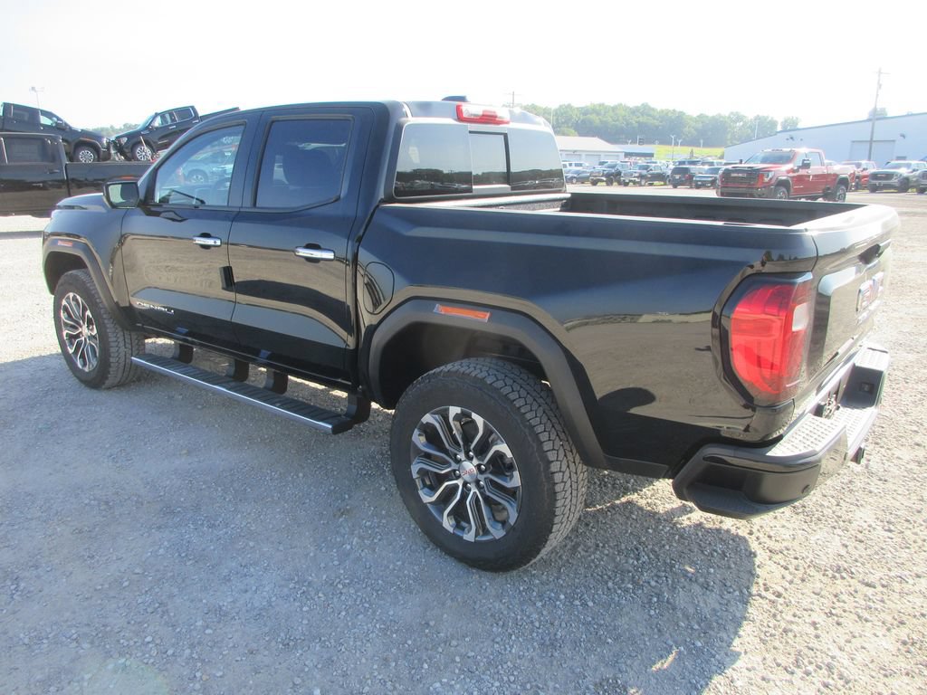 New 2026 GMC Canyon Denali AWD/4WD image 9