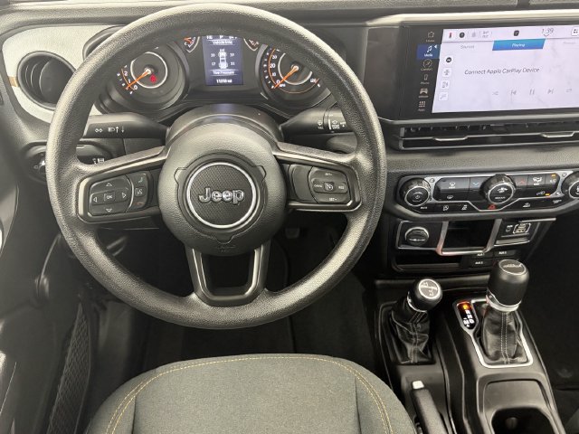 Used 2024 Jeep Gladiator Sport AWD/4WD image 13