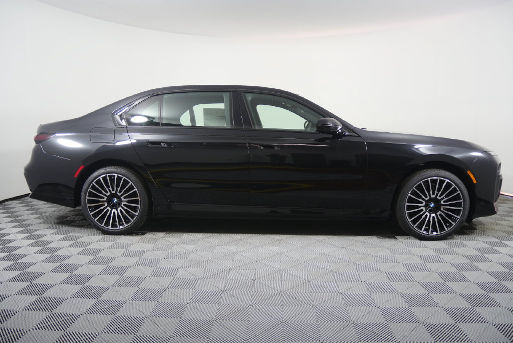 New 2026 BMW 750e xDrive w/ Executive Package AWD/4WD image 3