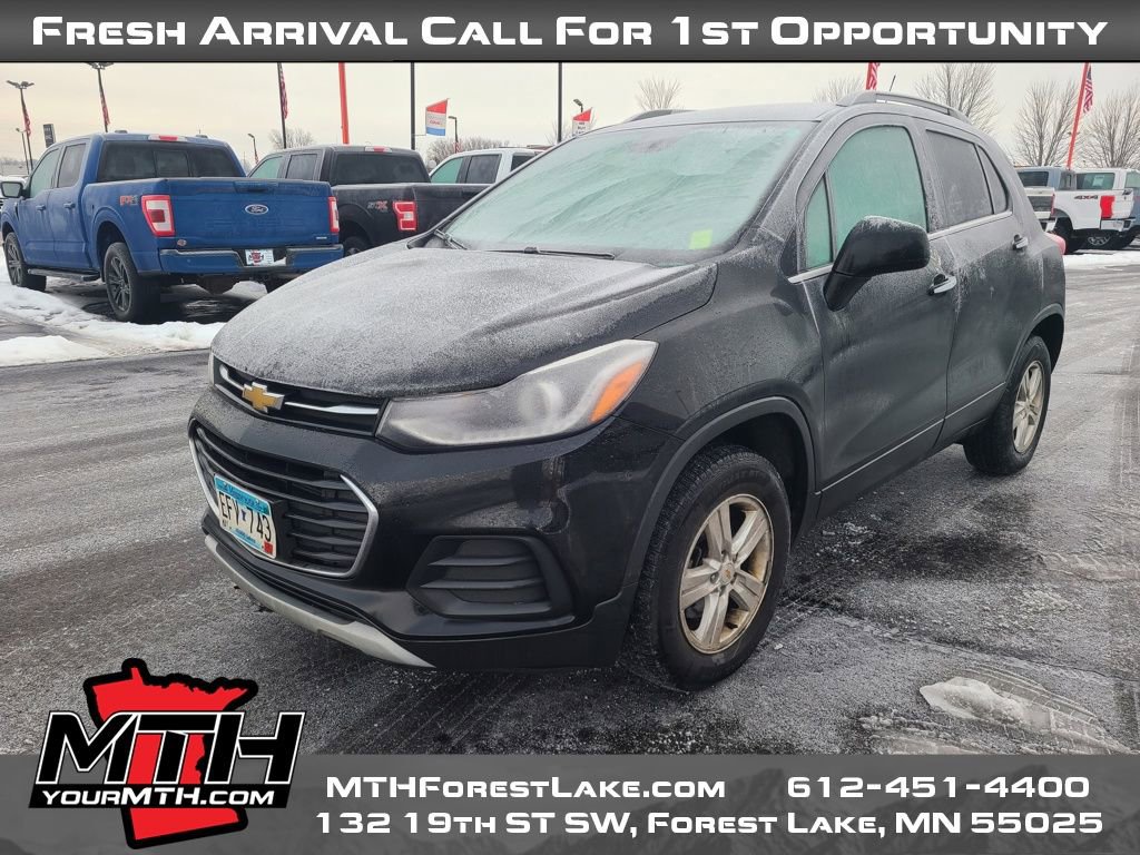 Used 2020 Chevrolet Trax LT w/ LT Convenience Package image 4