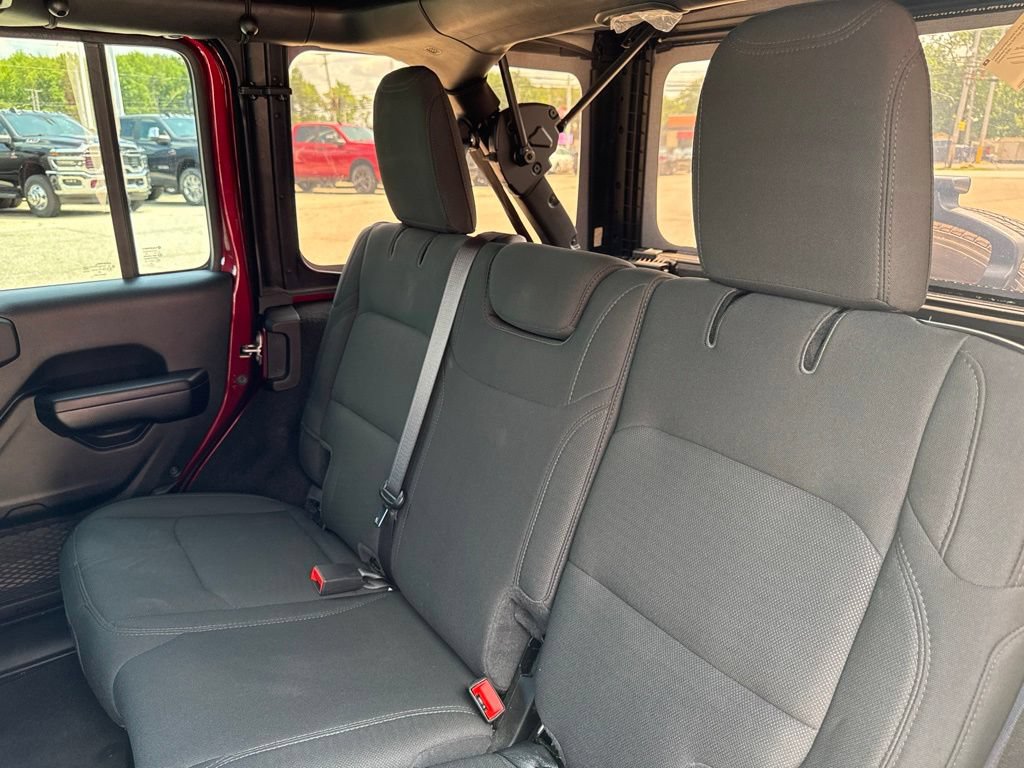 Used 2021 Jeep Wrangler Unlimited Sport AWD/4WD image 38