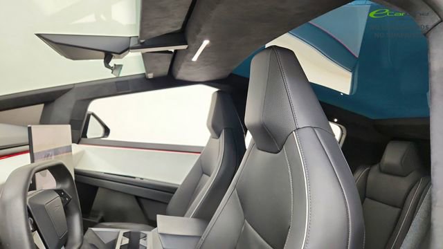 Used 2024 Tesla Cybertruck AWD Crew Cab image 30