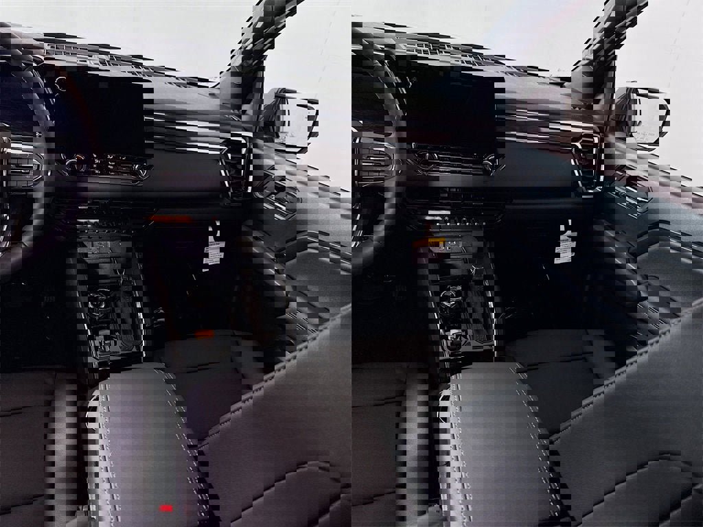 New 2026 GMC Canyon Elevation w/ Convenience Package image 17