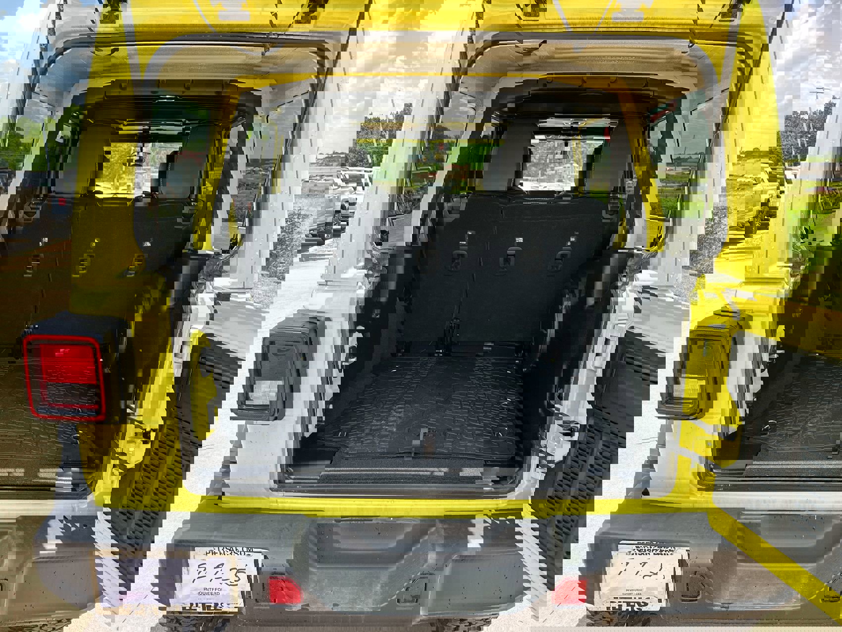 Used 2022 Jeep Wrangler Unlimited Sport image 22