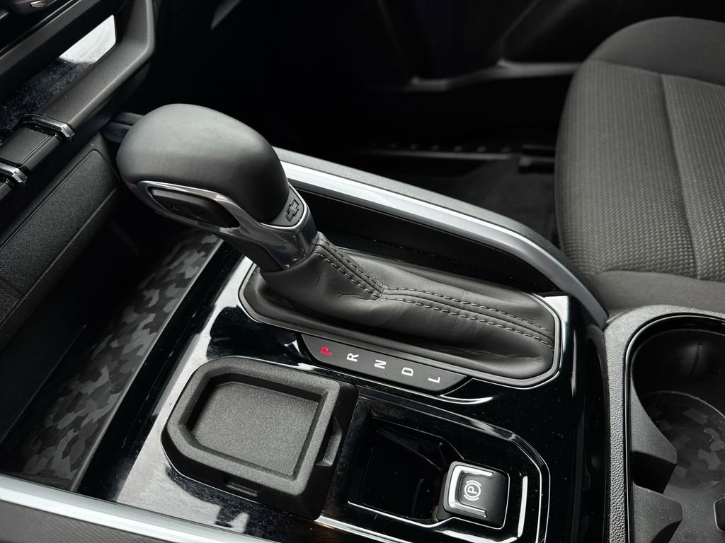 New 2025 Chevrolet Colorado LT RWD image 23
