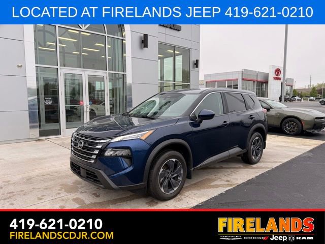 Used 2025 Nissan Rogue SV FWD image 1