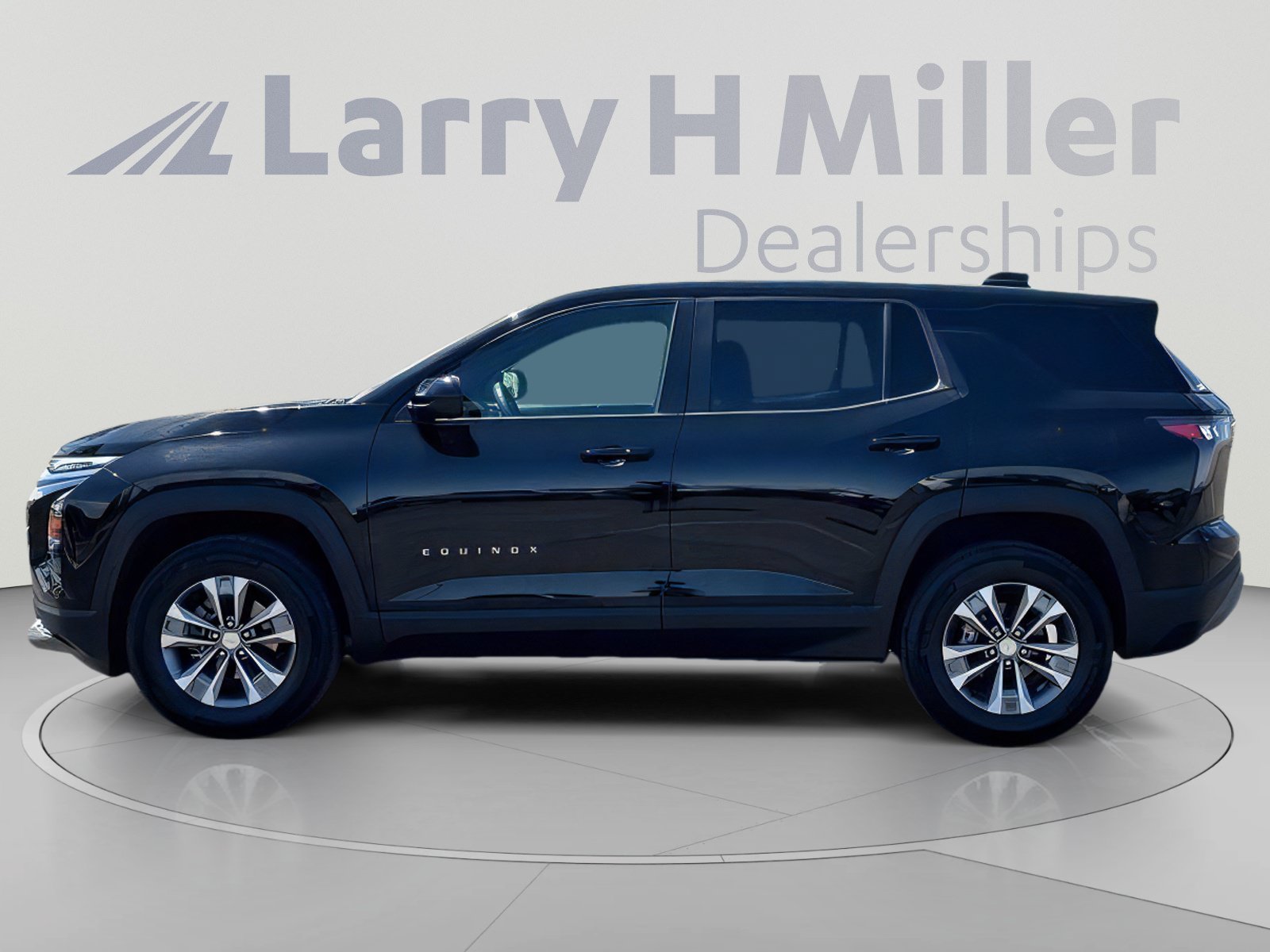 Used 2026 Chevrolet Equinox LT AWD/4WD image 3