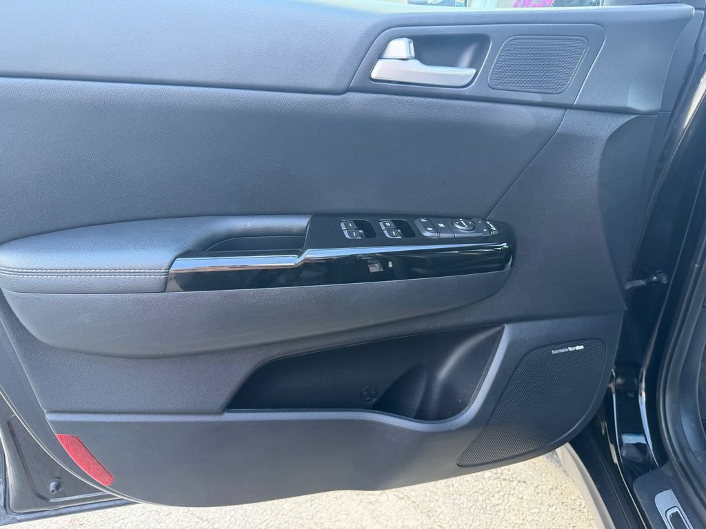 Used 2021 Kia Sportage EX w/ EX Technology Package FWD image 13