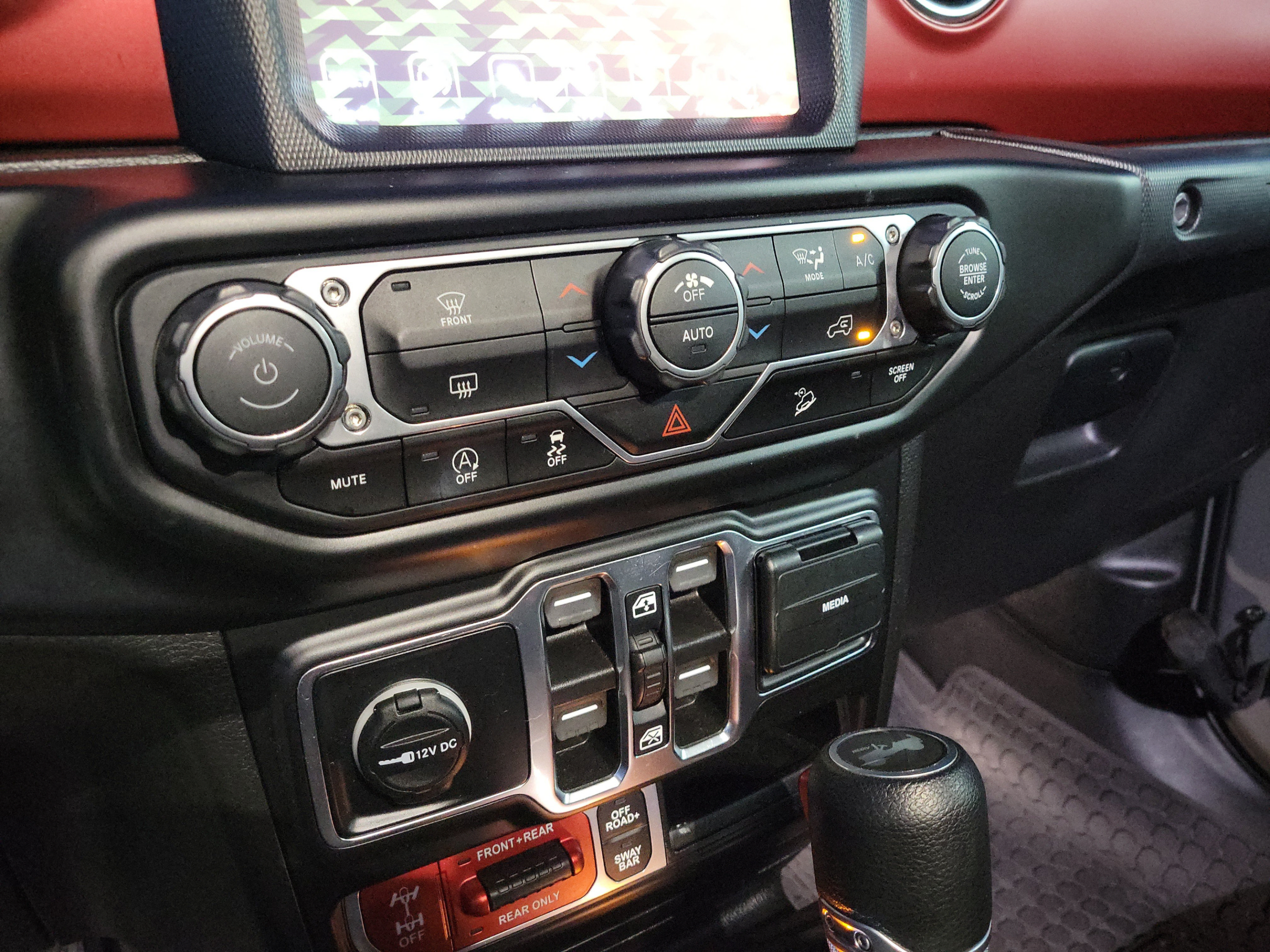 Used 2021 Jeep Wrangler Unlimited Rubicon AWD/4WD image 17