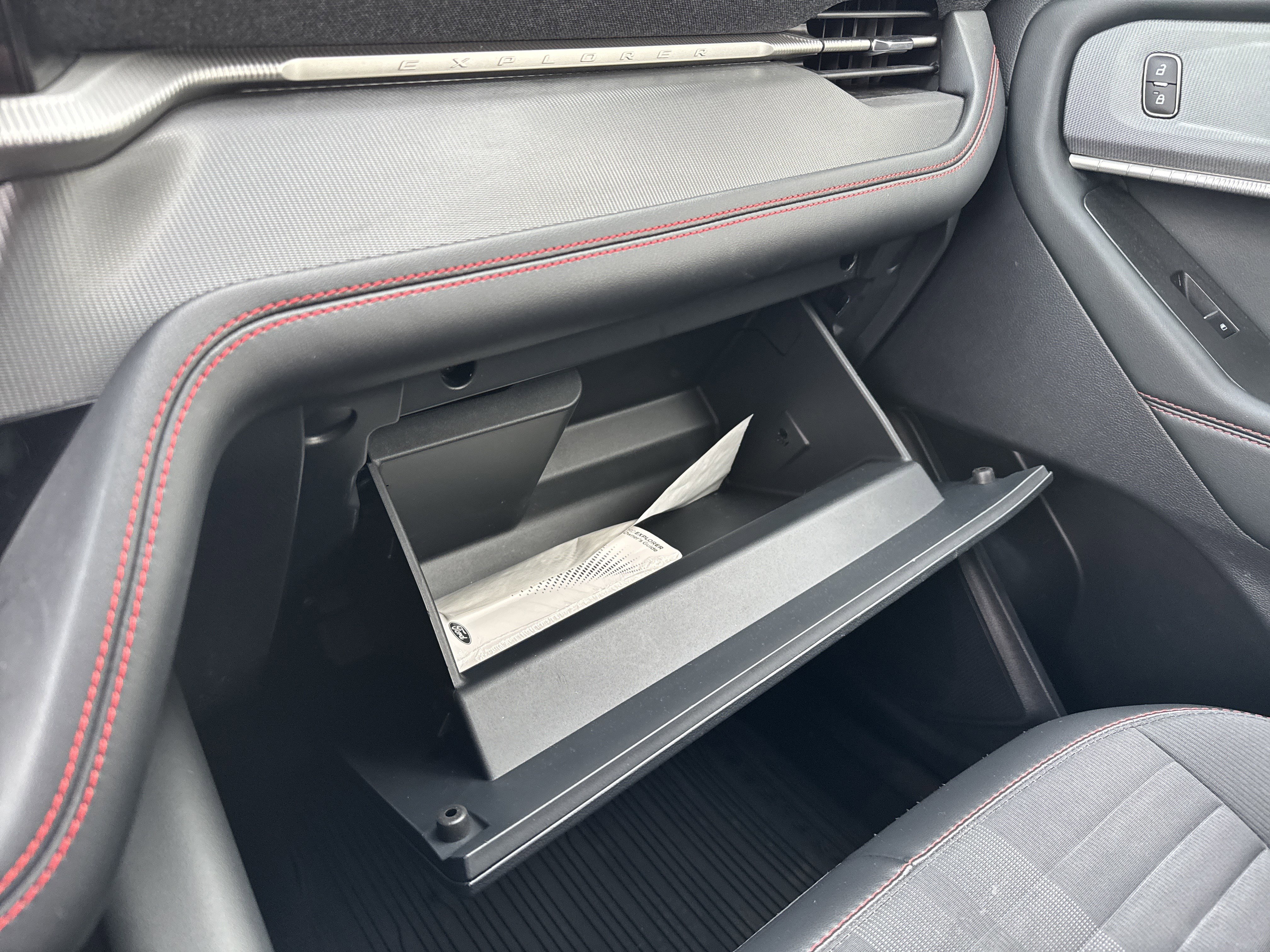 Used 2025 Ford Explorer ST-Line w/ ST-Line Street Pack image 45