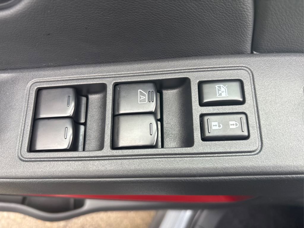 Certified 2025 Nissan Frontier PRO-4X image 29