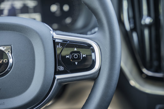 New 2027 Volvo XC60 B5 Plus AWD/4WD image 29