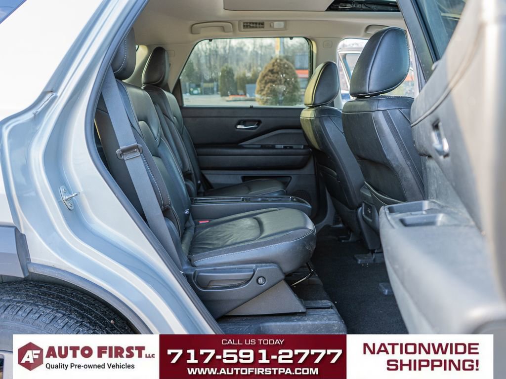 Used 2024 Nissan Pathfinder SL w/ SL Premium Package image 15