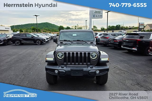 Used 2022 Jeep Wrangler Unlimited Sahara AWD/4WD image 2