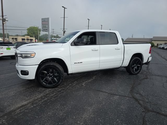 Used 2025 RAM 1500 Laramie AWD/4WD image 3