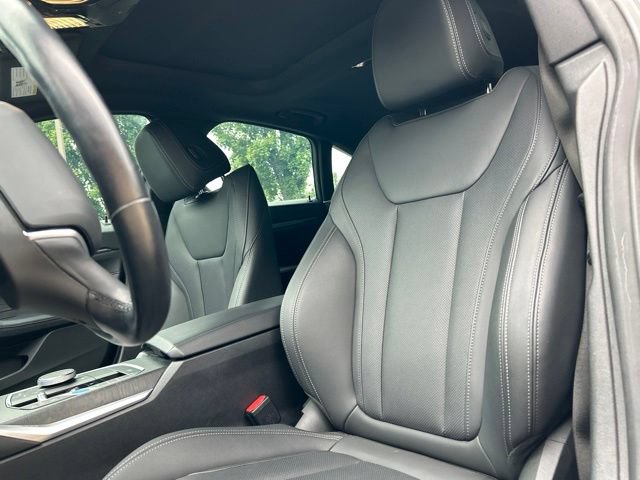 Used 2023 BMW i4 eDrive40 RWD image 11