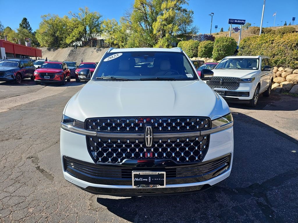 New 2025 Lincoln Navigator Black Label image 2