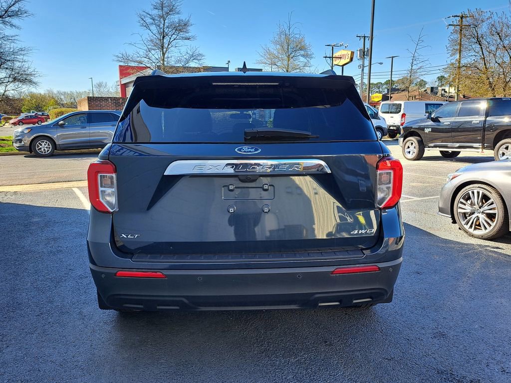 Used 2023 Ford Explorer XLT image 5