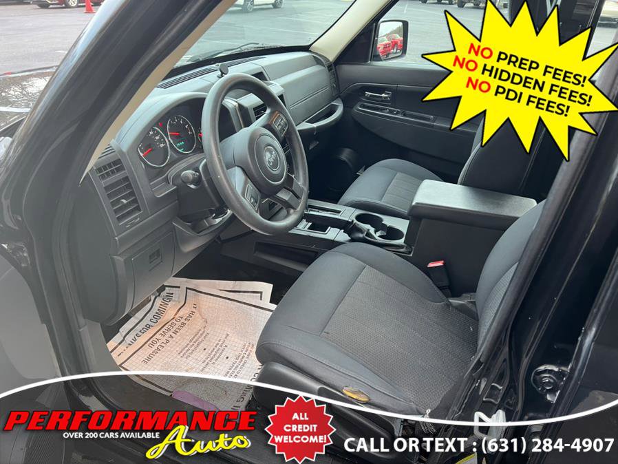 Used 2012 Jeep Liberty Sport AWD/4WD image 7