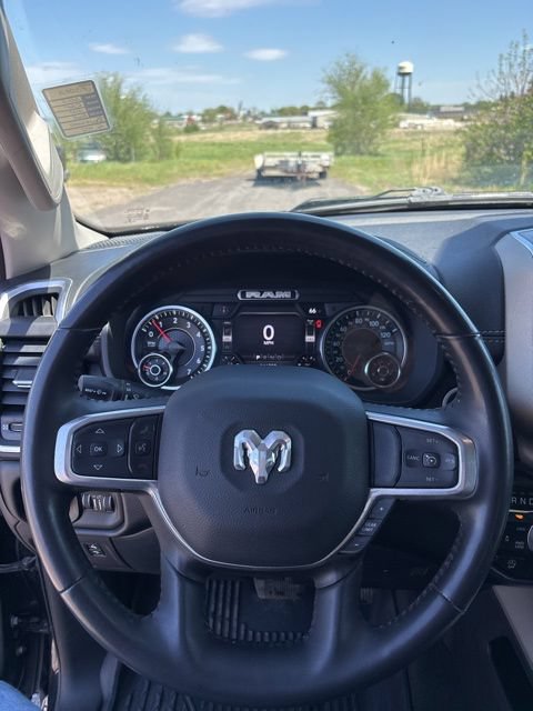 Used 2022 RAM 1500 Laramie AWD/4WD image 9