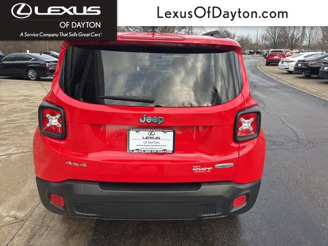 Used 2017 Jeep Renegade Latitude w/ Cold Weather Group image 4
