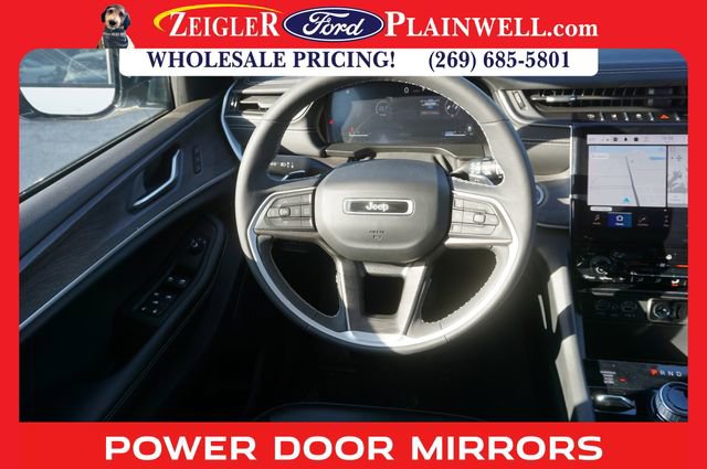 Used 2023 Jeep Grand Cherokee Limited image 15