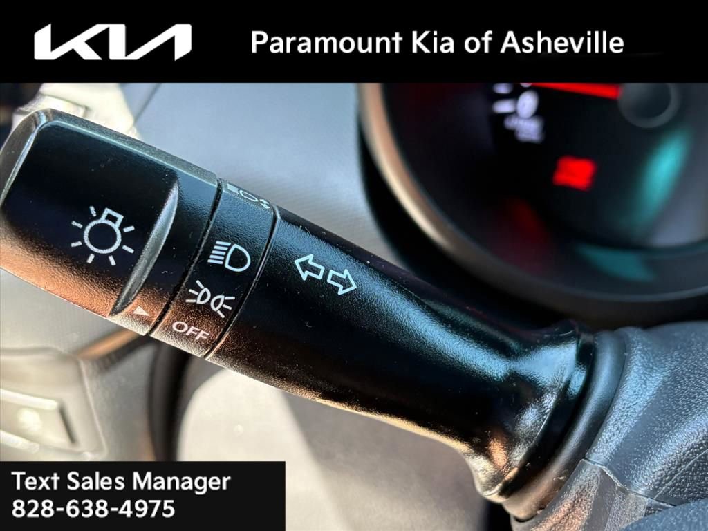 Used 2013 Kia Soul + FWD image 24
