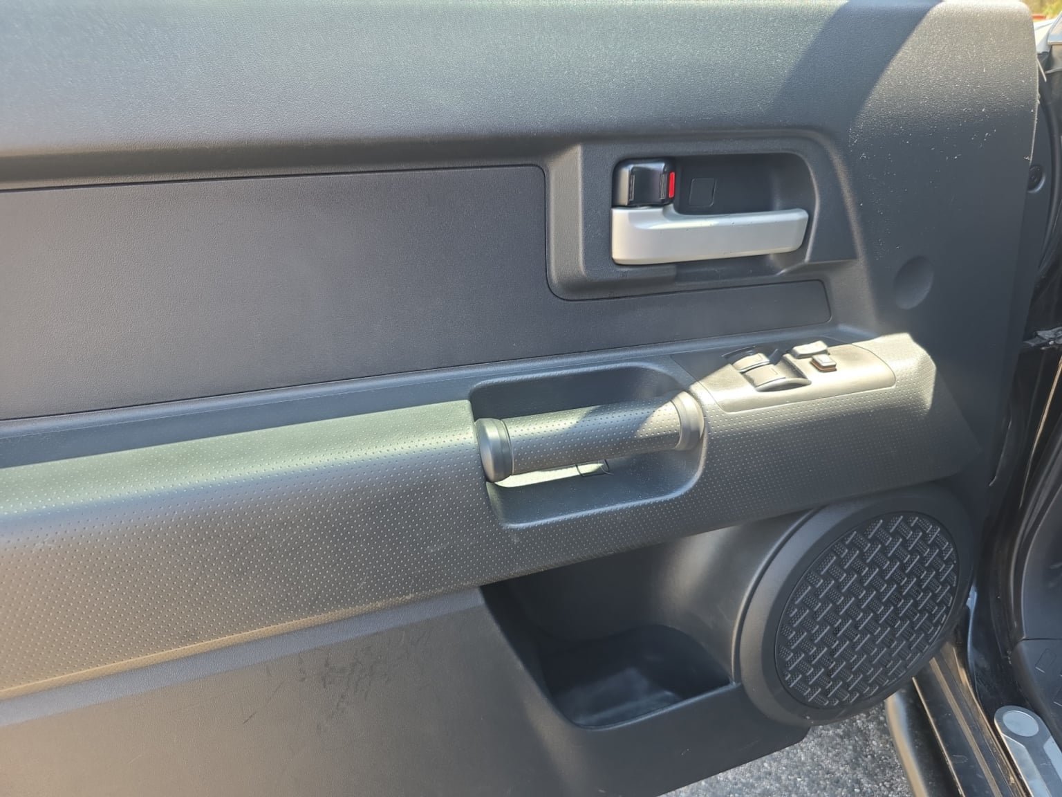 Used 2007 Toyota FJ Cruiser 2WD image 11