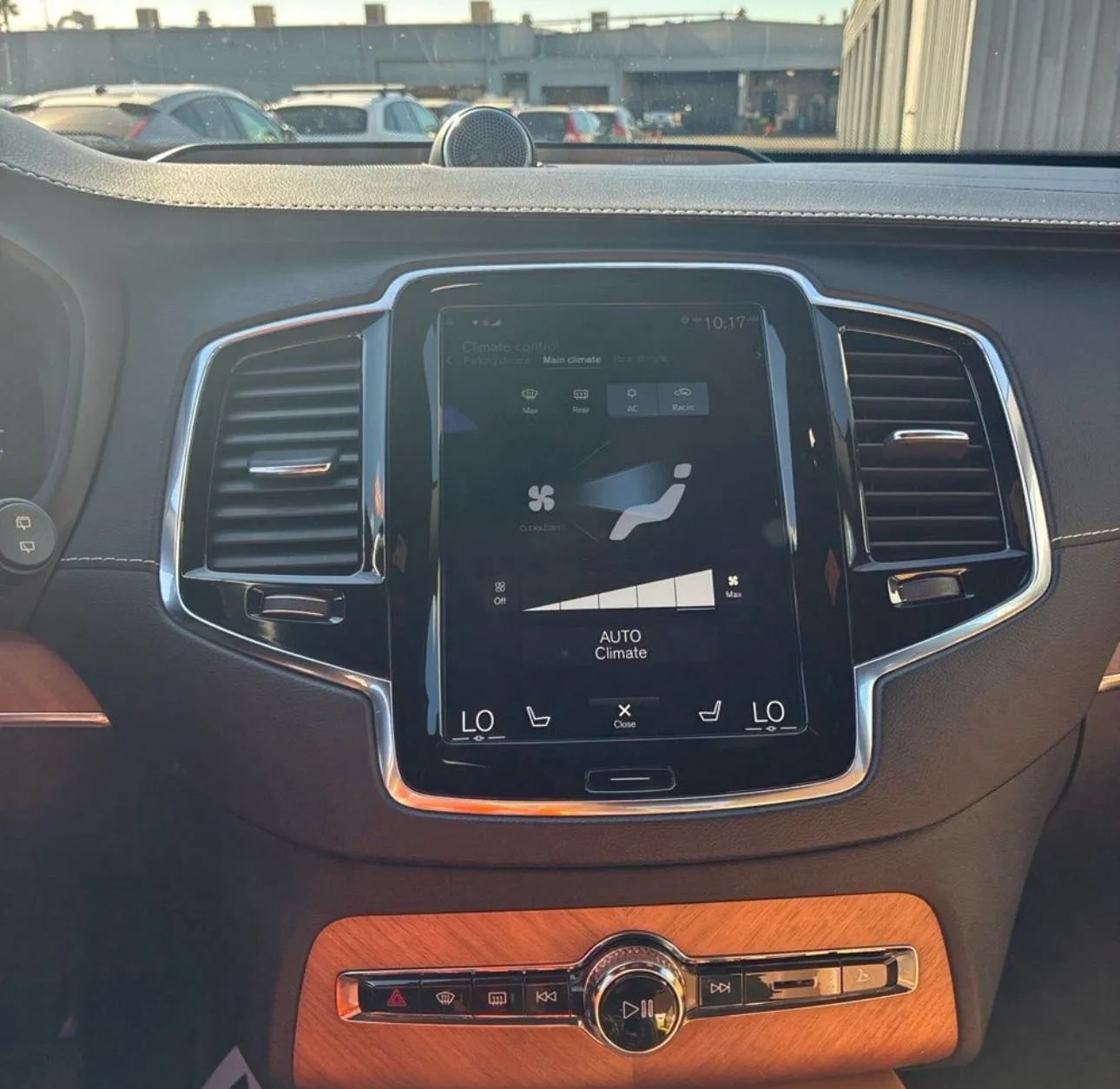 Used 2018 Volvo XC90 T8 Inscription w/ Convenience Package AWD/4WD image 15