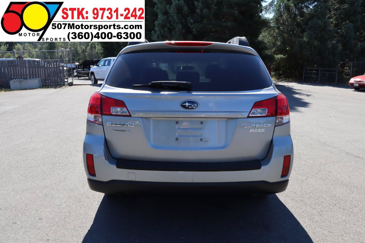 Used 2010 Subaru Outback 2.5i Premium AWD/4WD image 7