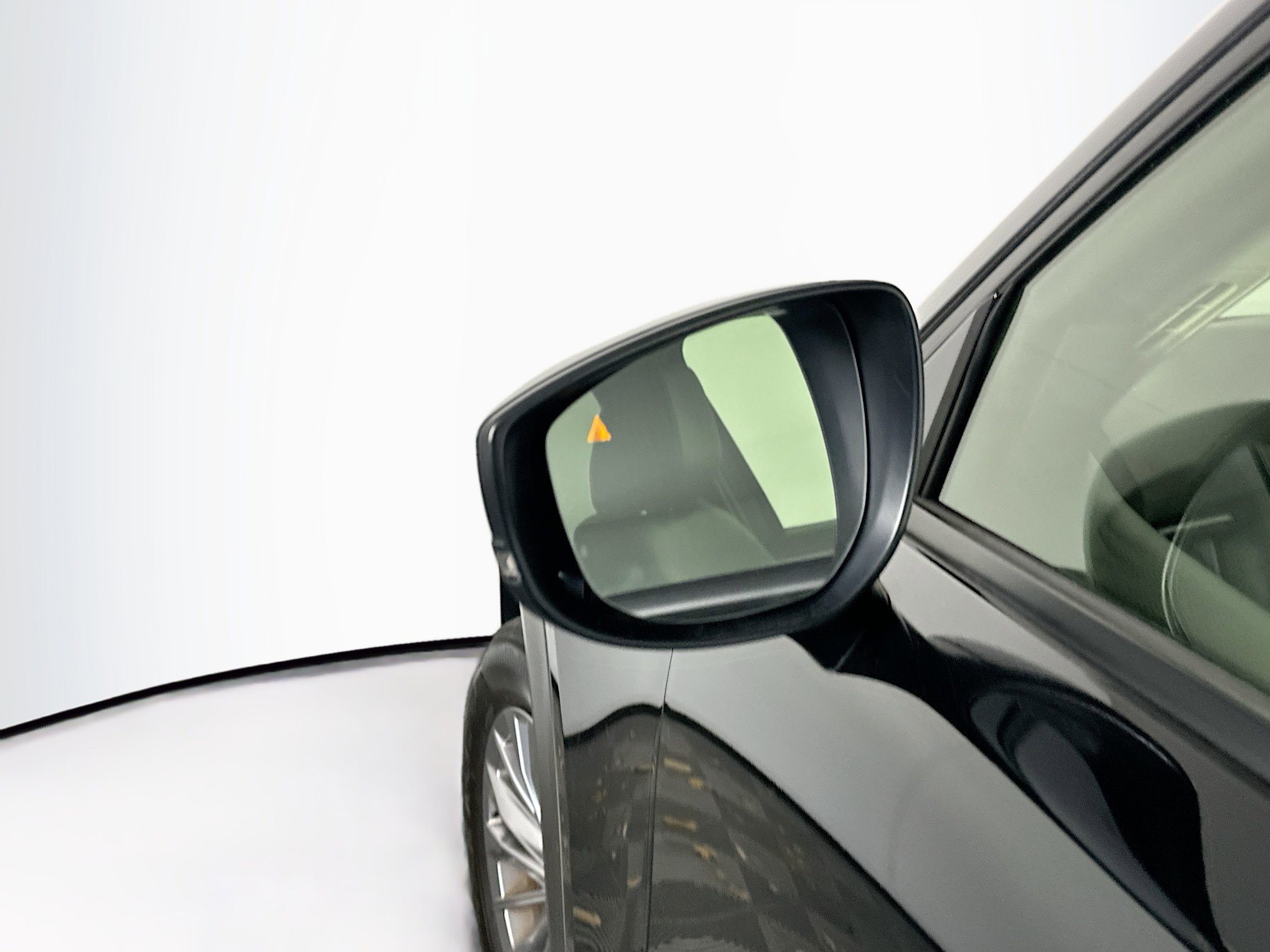 Used 2025 MAZDA CX-90 3.3 Turbo w/ Preferred Package image 16