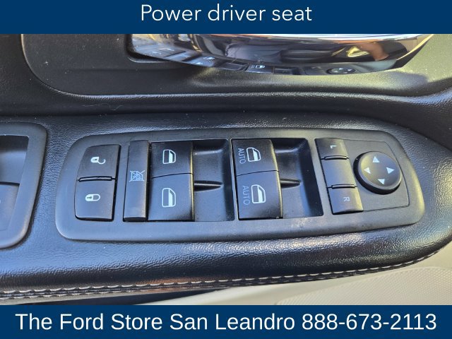 Used 2020 Dodge Grand Caravan SXT FWD image 25