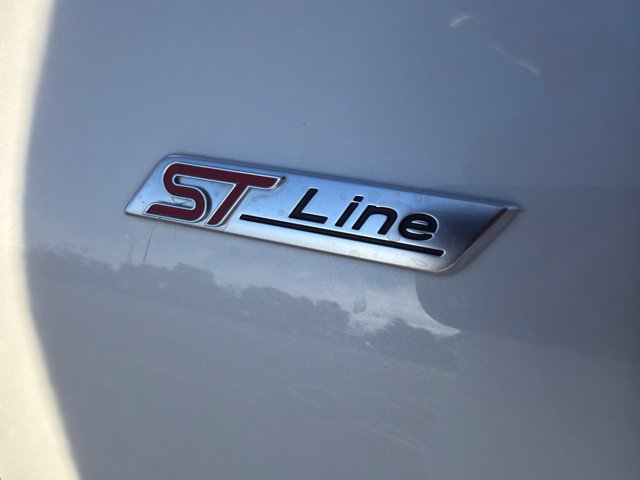 Used 2023 Ford Escape ST-Line w/ Equipment Group 301A FWD image 5