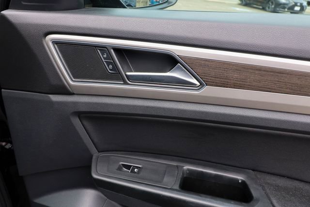 Used 2018 Volkswagen Atlas SEL w/ R-Line Package image 46