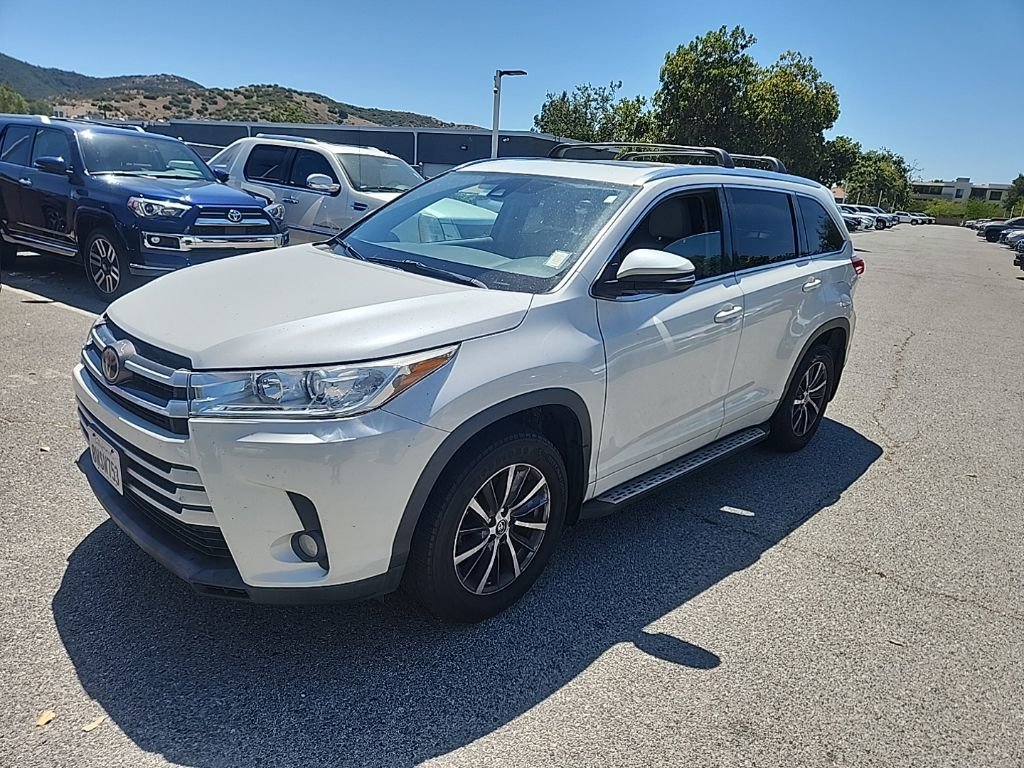 Used 2017 Toyota Highlander XLE w/ Carpet Mat Package