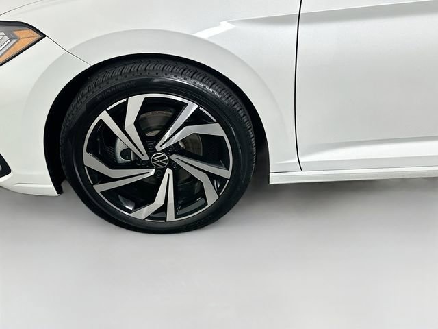 Used 2025 Volkswagen Jetta SEL FWD image 33
