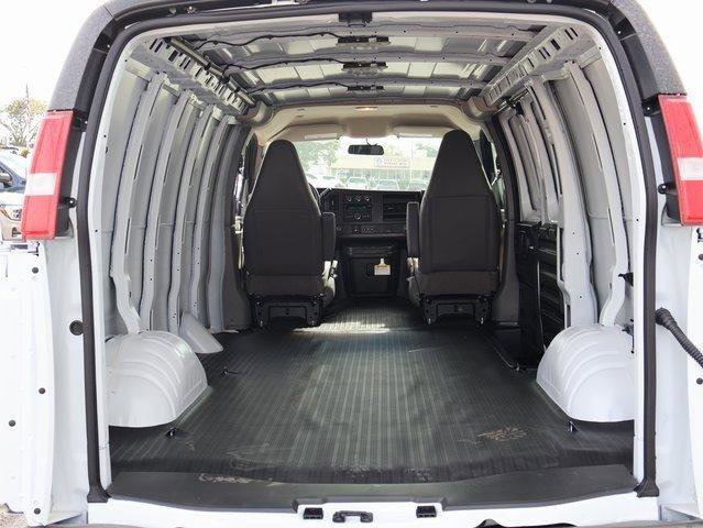 New 2025 GMC Savana 2500 w/ Driver Convenience Package image 23