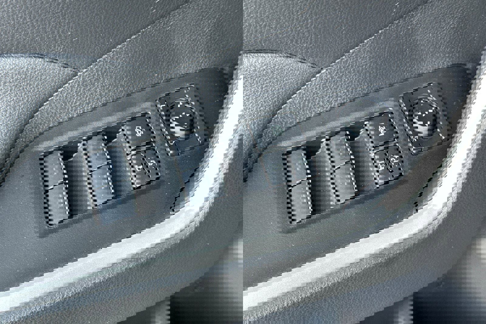 New 2025 Toyota RAV4 XLE image 13