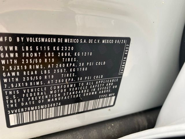 Used 2025 Volkswagen Tiguan SE image 14