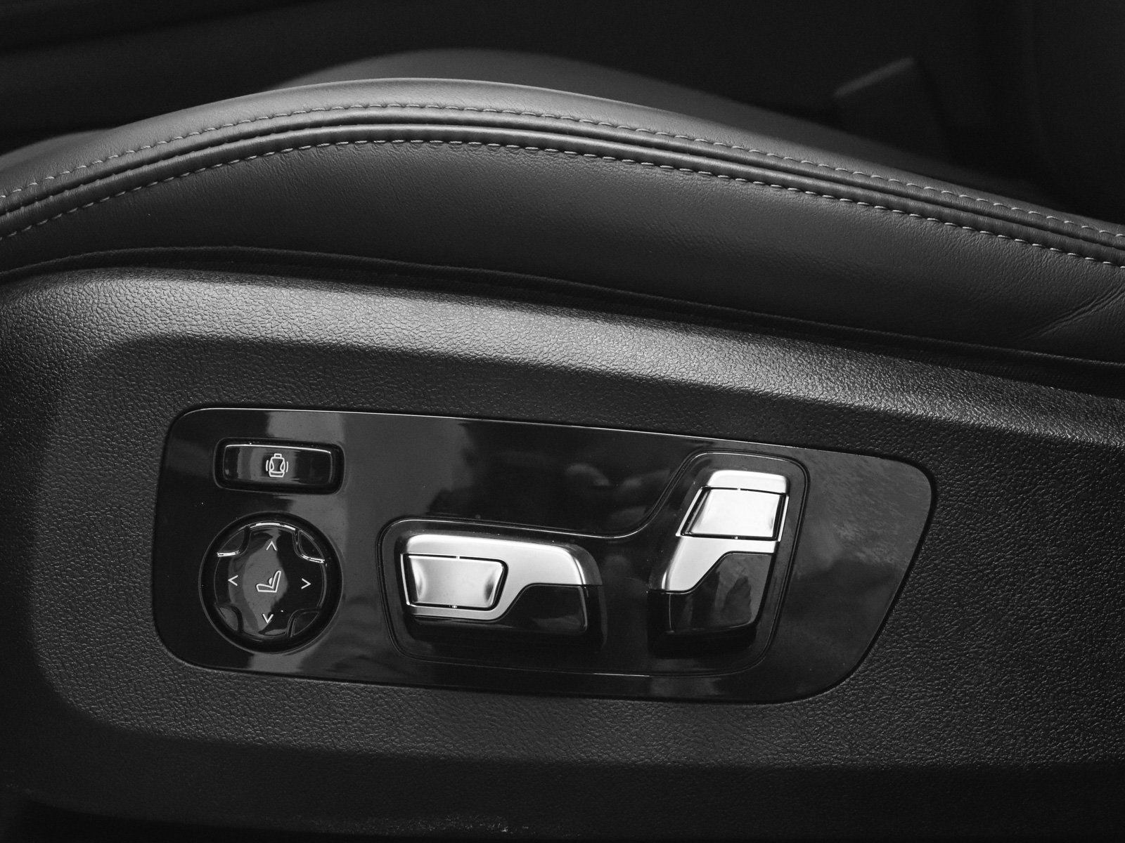 Used 2026 BMW X7 M60i image 20