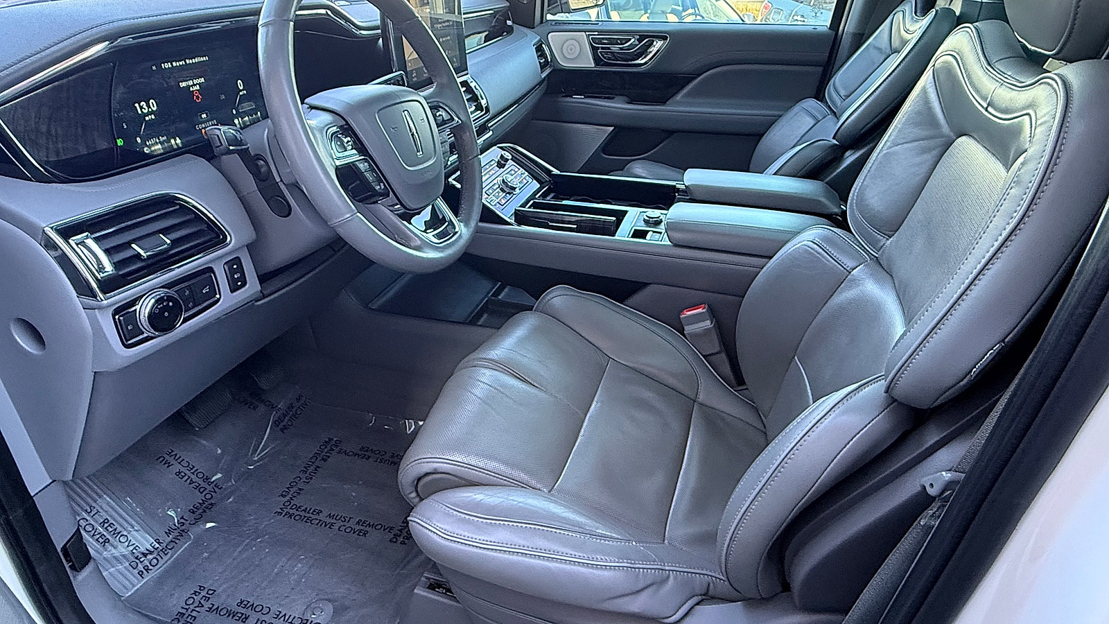 Used 2018 Lincoln Navigator L Reserve w/ Technology Package image 43