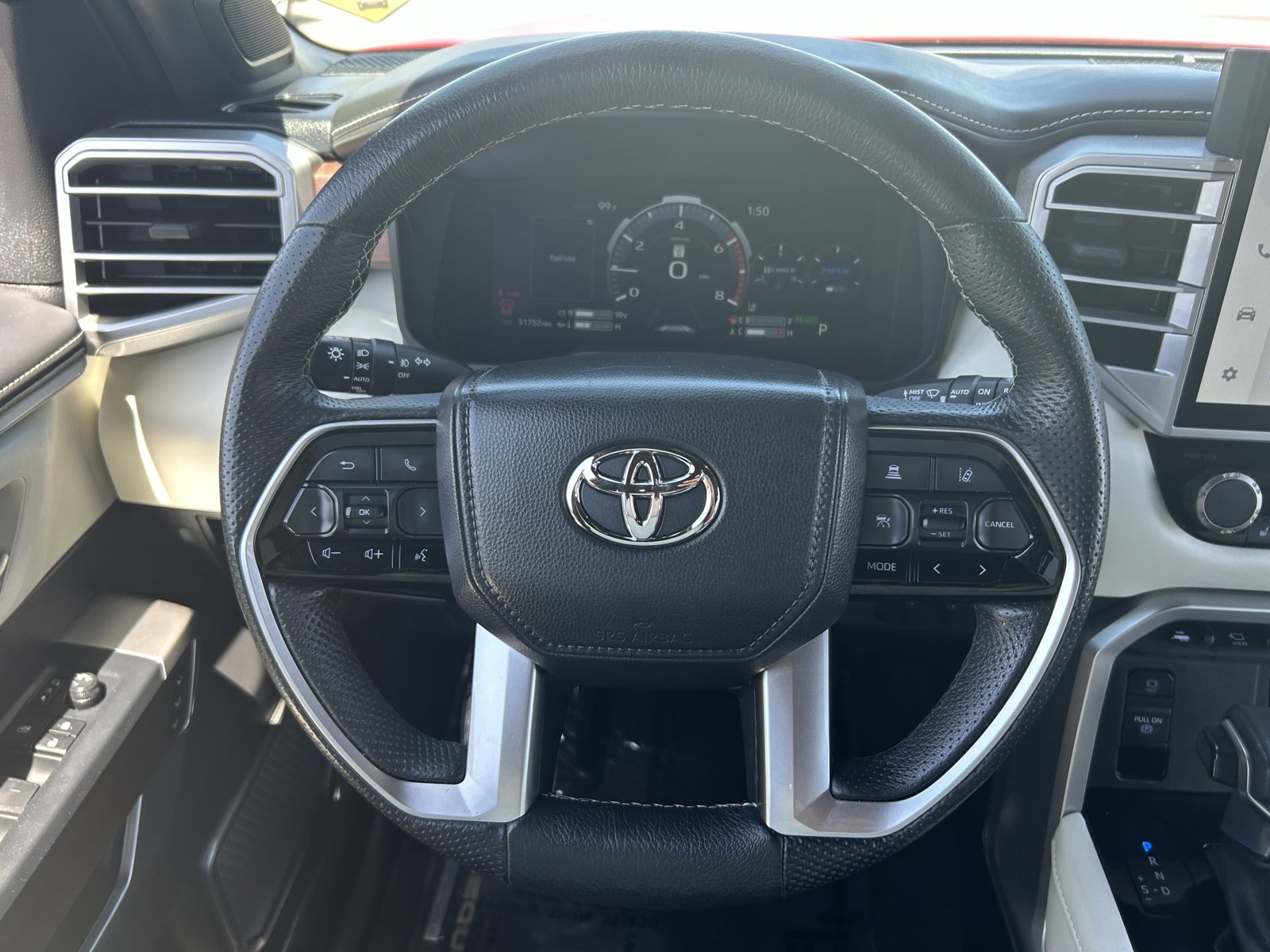 Used 2023 Toyota Sequoia Capstone AWD/4WD image 24